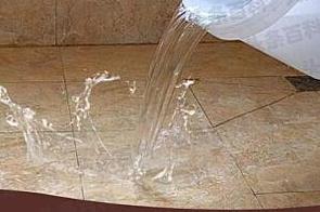 望花漏水维修 免砸砖防水材料该如何施工